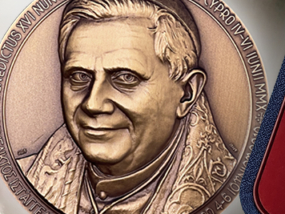 Le medaglie commemorative dei viaggi di papa Benedetto XVI in Terra Santa e a Cipro